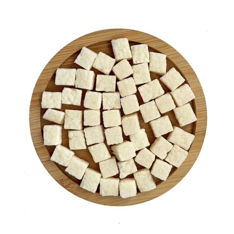 Kokos kostka na talerzy